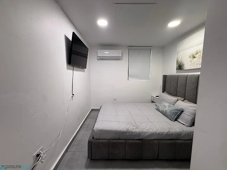 149 Calle Delbrey #1B — Photo 11