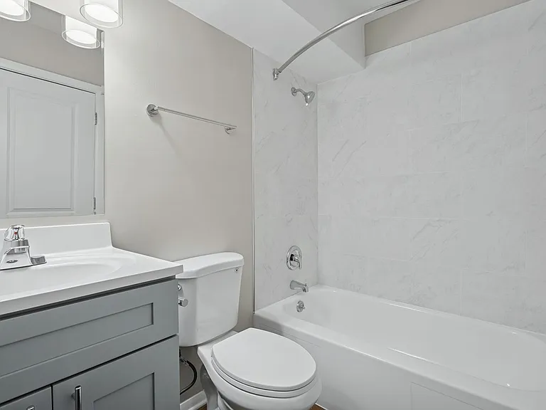 Hoffman Hills Apartments — Photo 40