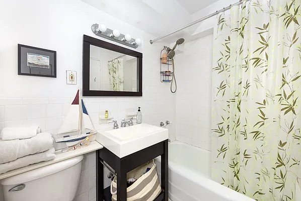 Rented by Compass | media 21