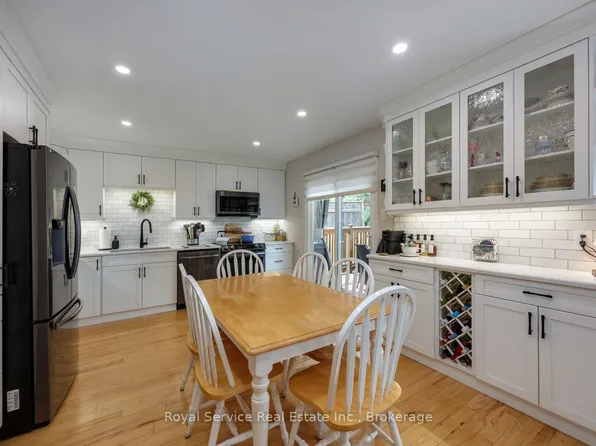 900 Stewart Dr, Peterborough, ON K9J 7R4