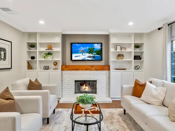 2048 Windsor Cir, Duarte, CA 91010