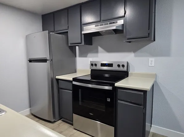 Glen Cole Apartments