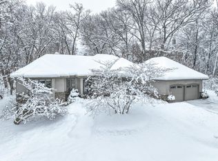 15015 Woods Edge, Minnetonka, MN 55345