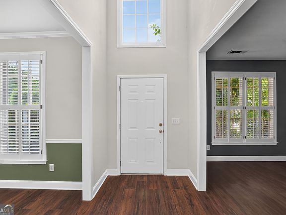 5th image of 2584 Fairlawn Downs NW