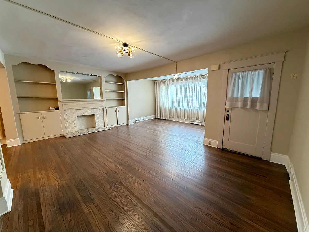 Building Photo - 300 N Park Ave #1