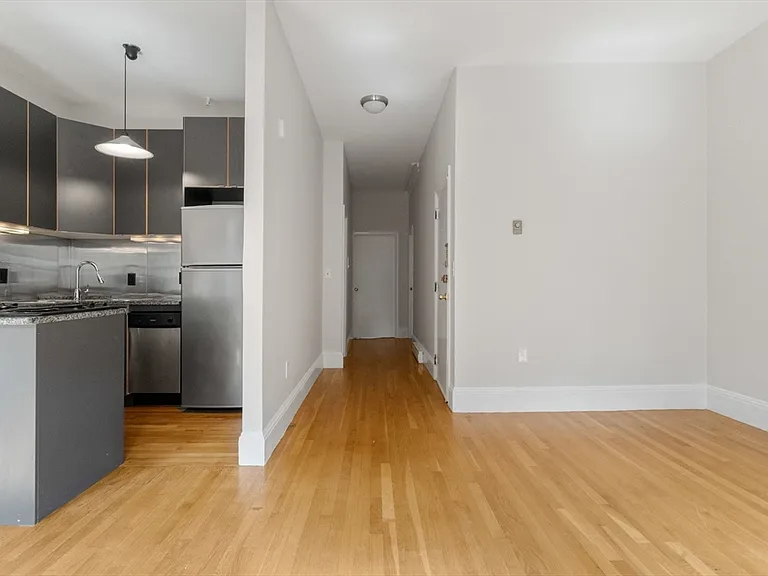 182 W Brookline St #3 — Photo 4