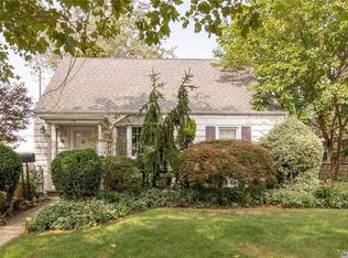 79 Peninsula Blvd, Valley Stream, NY 11581