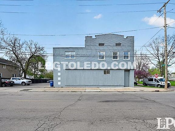 2nd image of 1734 Arlington Ave