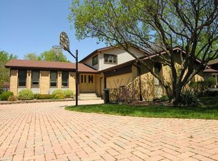 748 Brentwood Dr, Bensenville, IL 60106