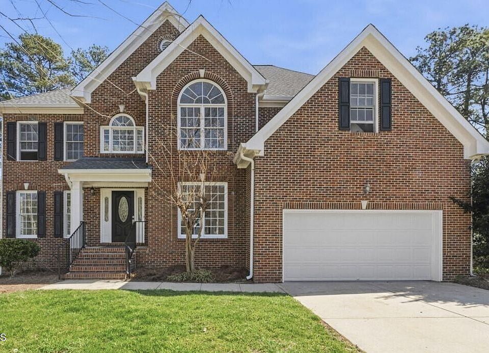 1st image of 220 Arbordale Ct