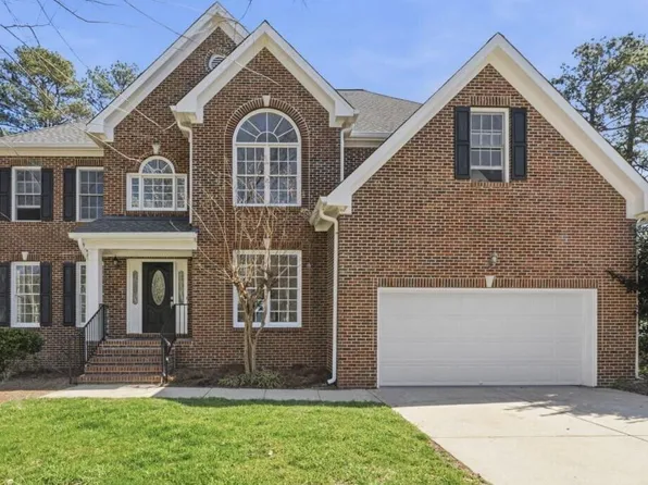 220 Arbordale Ct, Cary, NC 27518