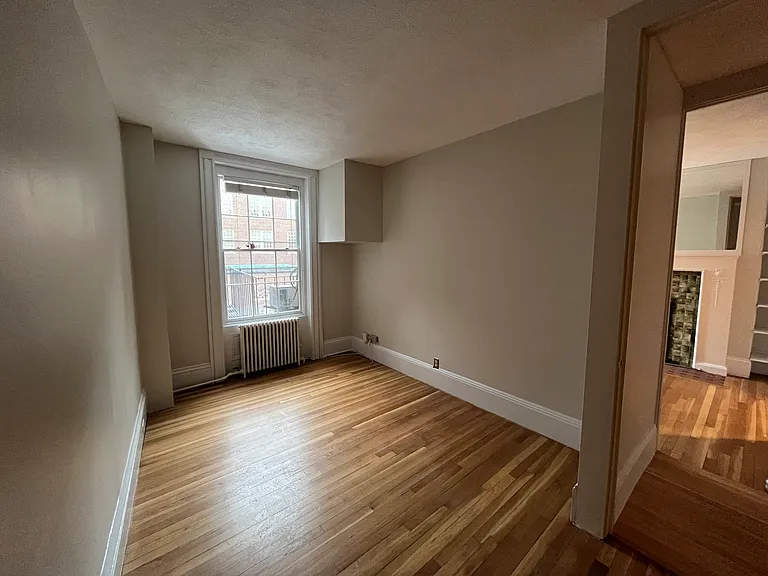 36 Beacon St #5 — Photo 8