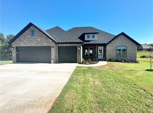 900 Adair Rd, Pea Ridge, AR 72751