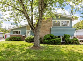 110 Chestnut St, Park Forest, IL 60466
