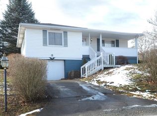 212 W Shaffer Rd, Aliquippa, PA 15001