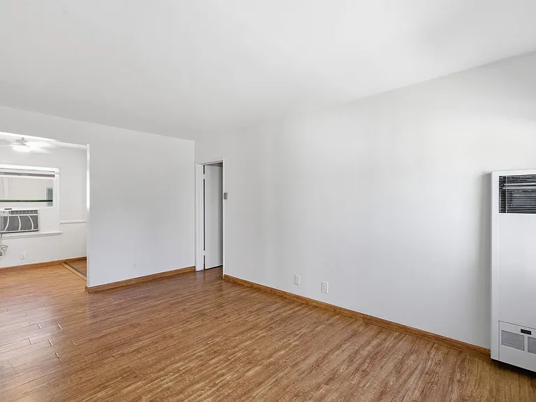 20610 Hartland Street — Photo 3