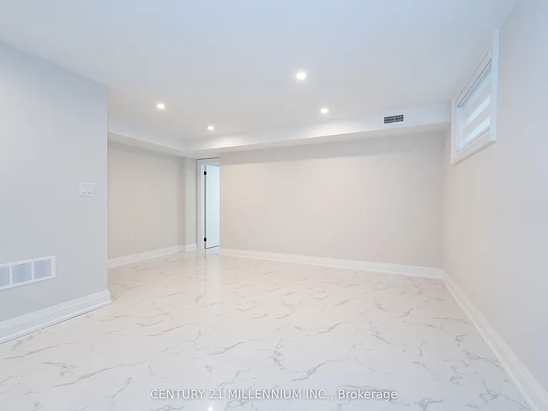 31 Mariposa Ave #B — Photo 13