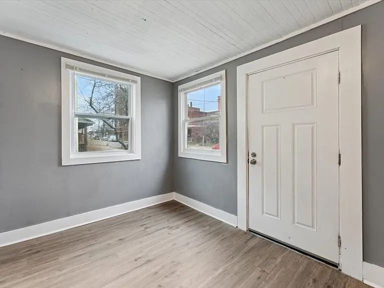 4002 Ardmore Ave — Photo 4