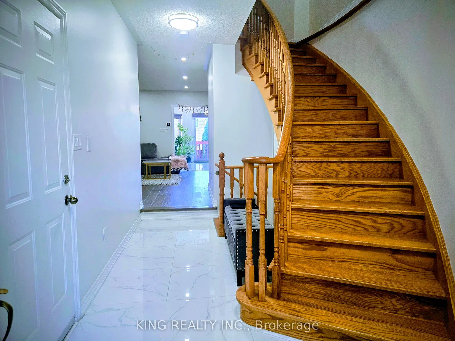 4 bed, $3,900 — Photo 3