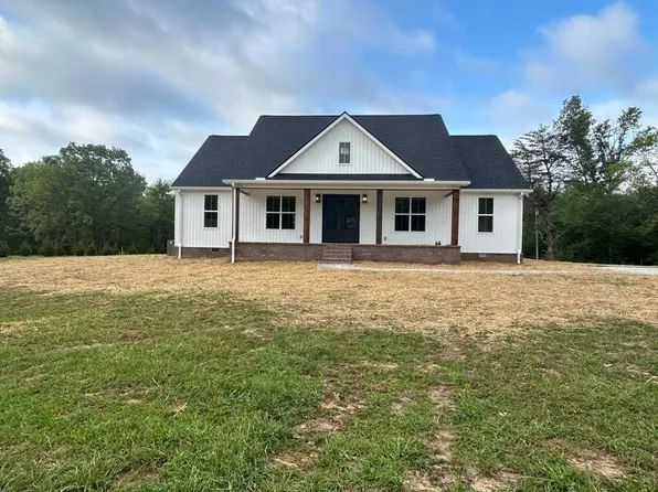 402 Peace Point, Jamestown, TN 38556