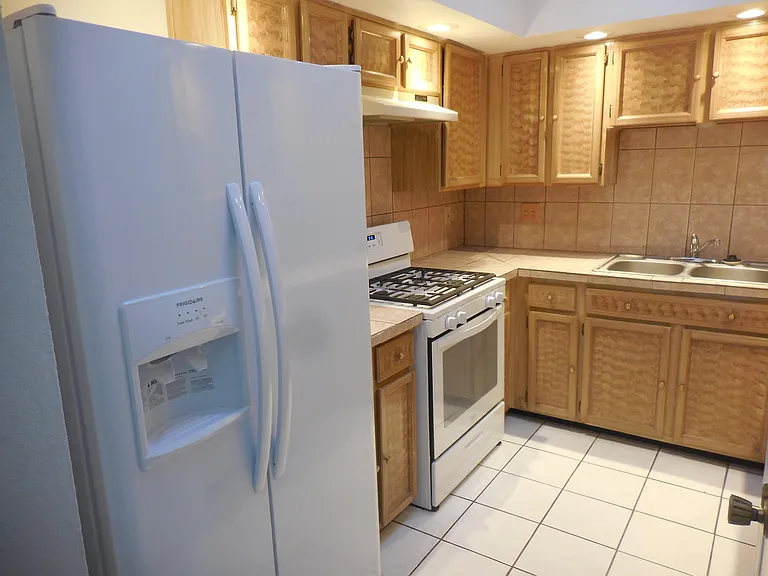 3110 Isla Marino St — Photo 4