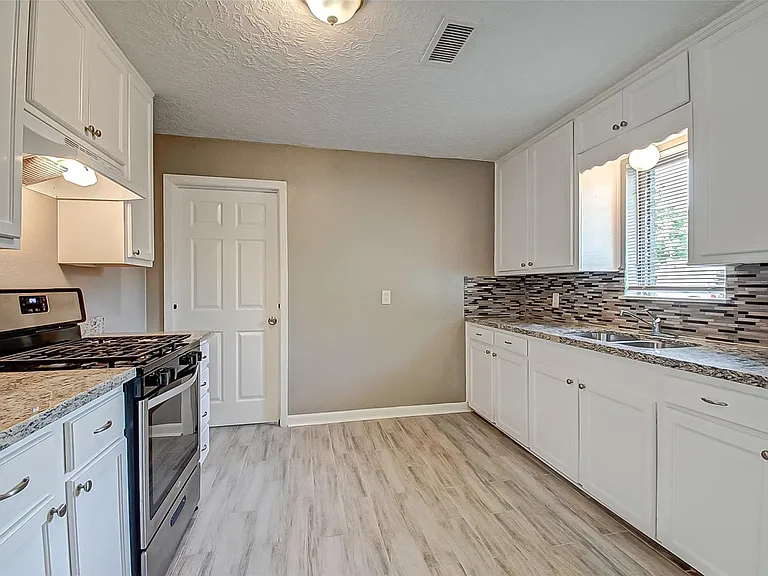 213 Newman Rd — Photo 12