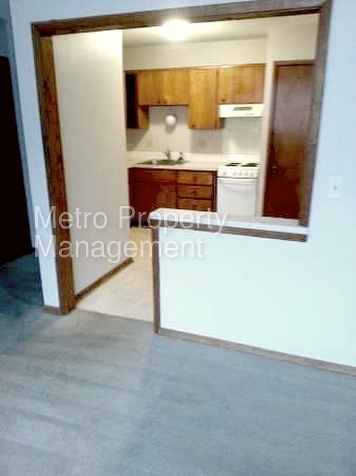 2nd image of 1912 Casady Dr APT 12