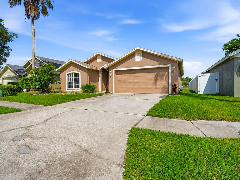 29417 Crossland Dr — Photo 41