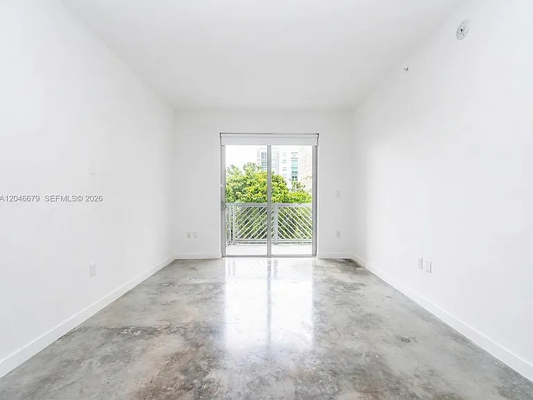 761 NW 1st St #302 — Photo 7