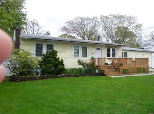 39 Adams Ave, Brentwood, NY