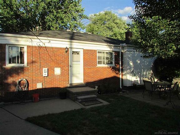 5th image of 29267 Grant St