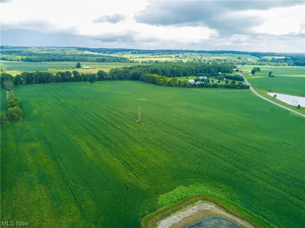 6302 E Messner Rd, Apple Creek, OH 44606