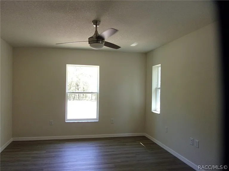 916 Independence Hwy — Photo 12