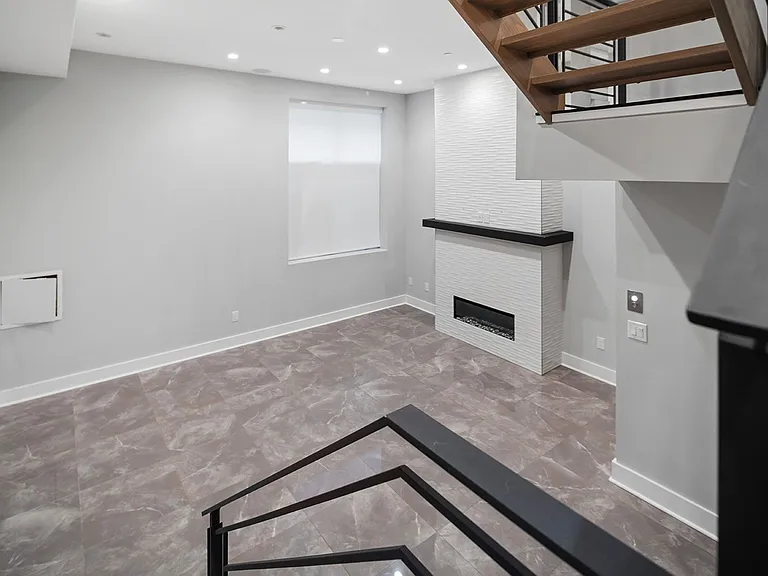 1332 Kater St — Photo 17