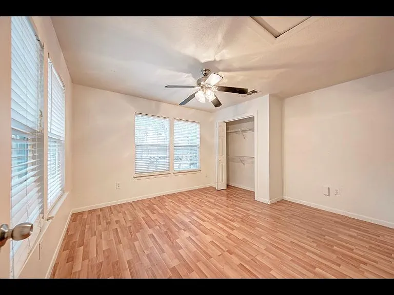 3106 King St — Photo 4