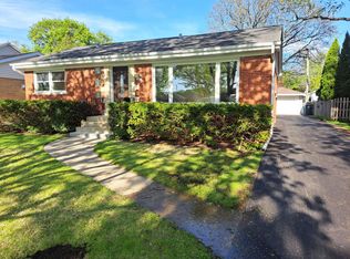 307 N Fairview Ave, Mount Prospect, IL 60056