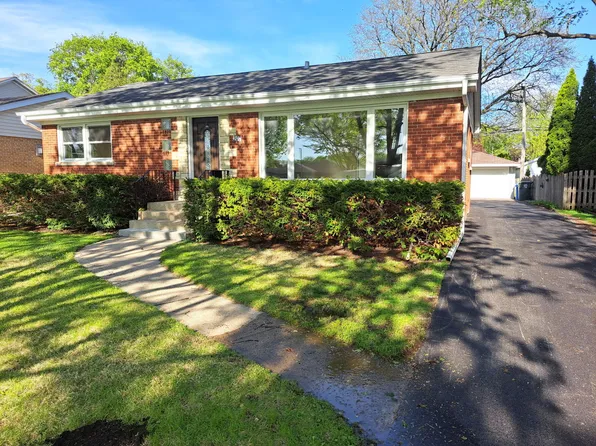 307 N Fairview Ave, Mount Prospect, IL 60056