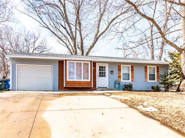 1300 Fair Ln, Lawrence, KS 66046