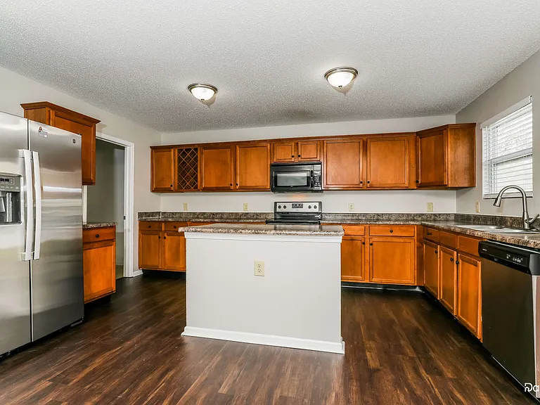 15305 Radiance Dr — Photo 3