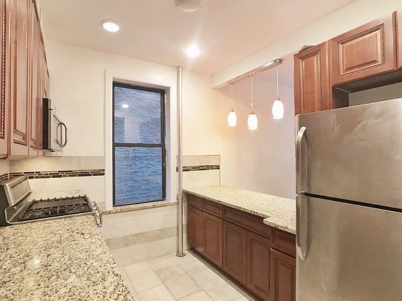 2nd image of 375 Edgecombe Ave APT 9