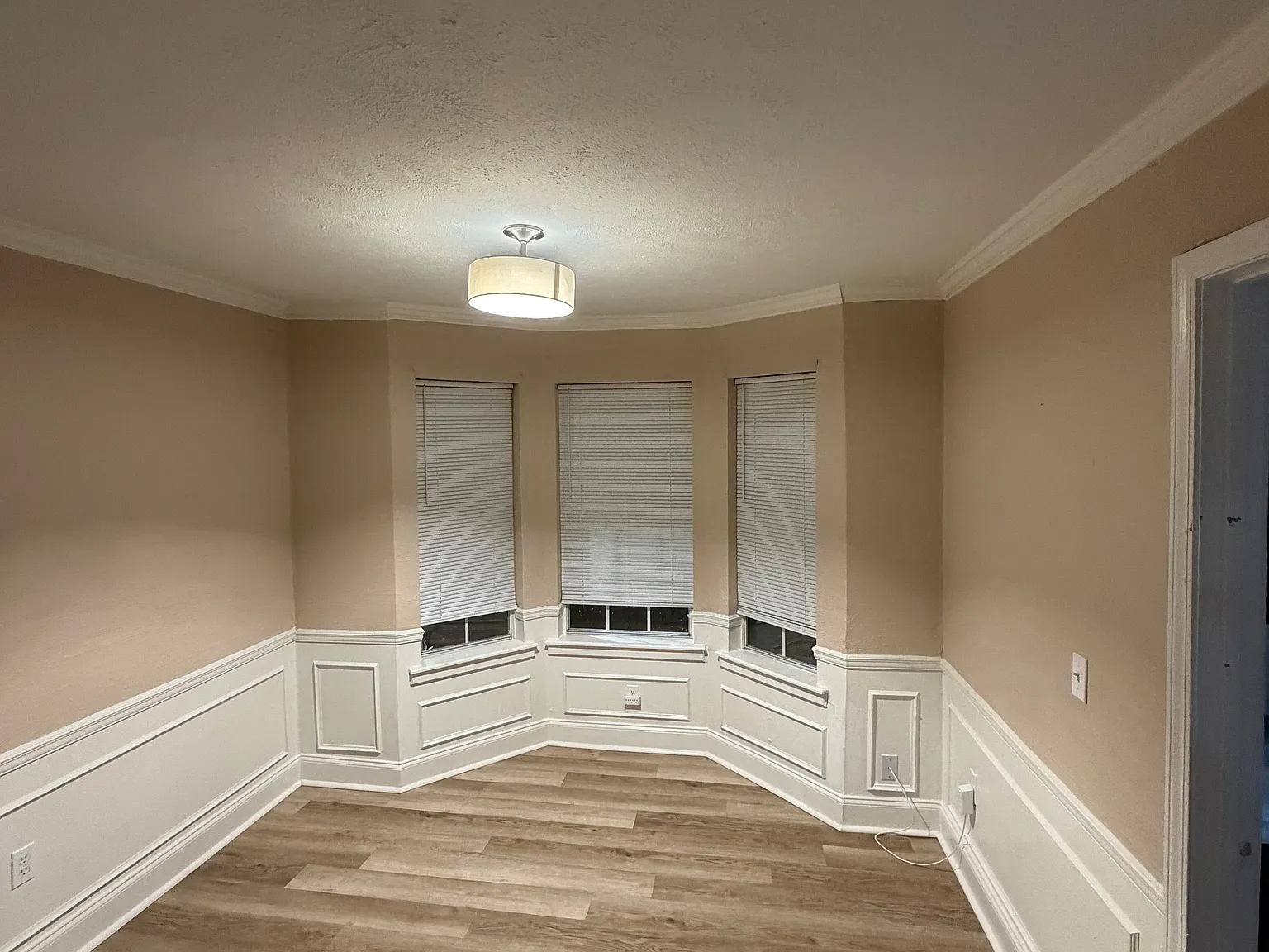 2 bed, 1.5 bath, 1064 sqft, $1,250 — Photo 3