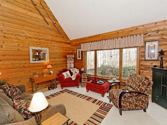 4th image of 22 Grandview Dr