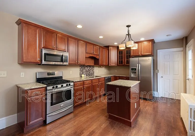 347 Hudson Ave #1 — Photo 5