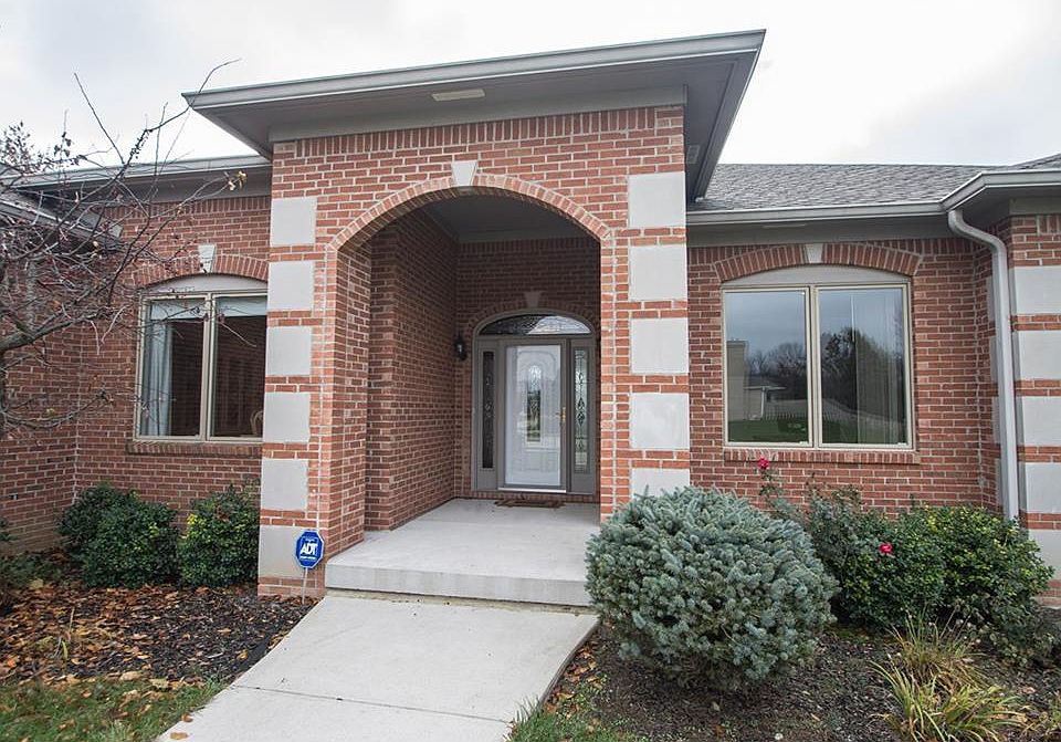 2nd image of 9611 Prairiewood Way
