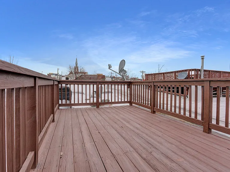 1409 Covington St — Photo 8