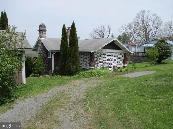 106 E 3rd Ave, Loch Lynn Heights, MD 21550