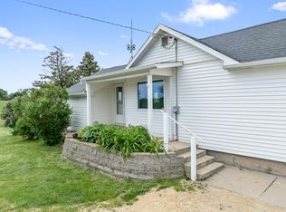 N1187 Maple Ridge Rd, Lake Geneva, WI 53147