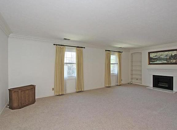 2nd image of 1325 Kings Cove Ct