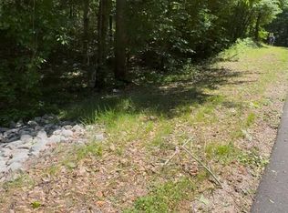 52 S Holiday Dr, Macon, NC 27551