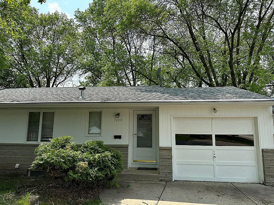5208 Grandview Ln